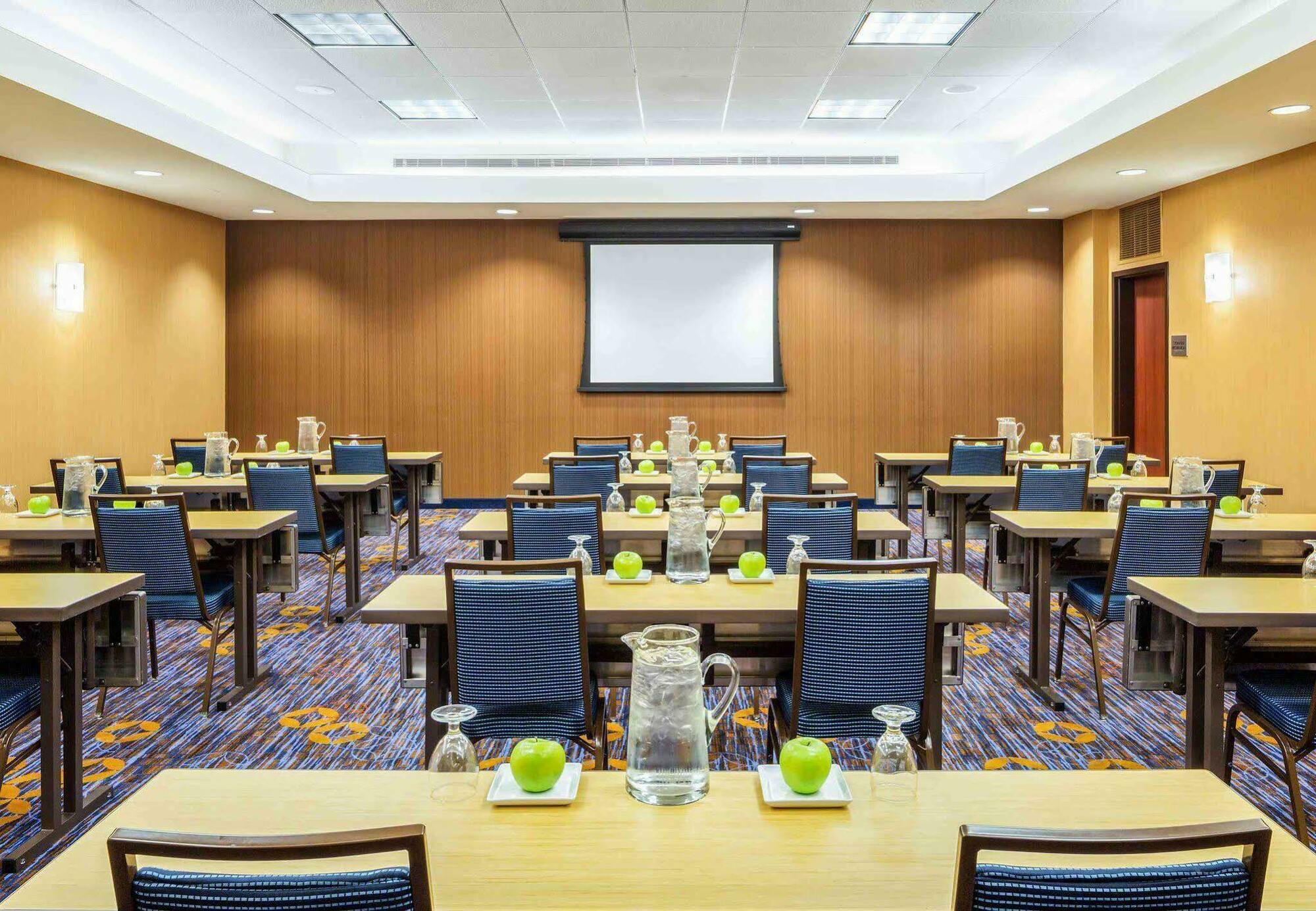 Courtyard By Marriott Houston Galleria Εξωτερικό φωτογραφία